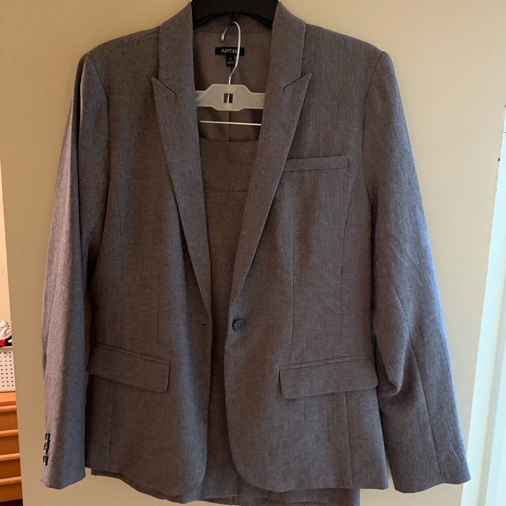 Apt 9 Suit